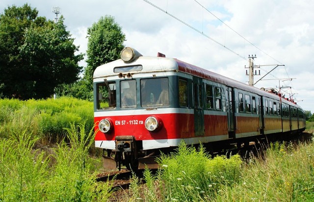 Na stałe na trasie kursować będą popularne jednostki trakcyjne, zabierające 468 pasażerów, w tym 212 na miejscach siedzących.