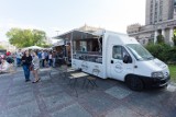 Żarcie na Kółkach karmiło warszawiaków w Noc Muzeów. Kolejny weekend z food truckami za nami