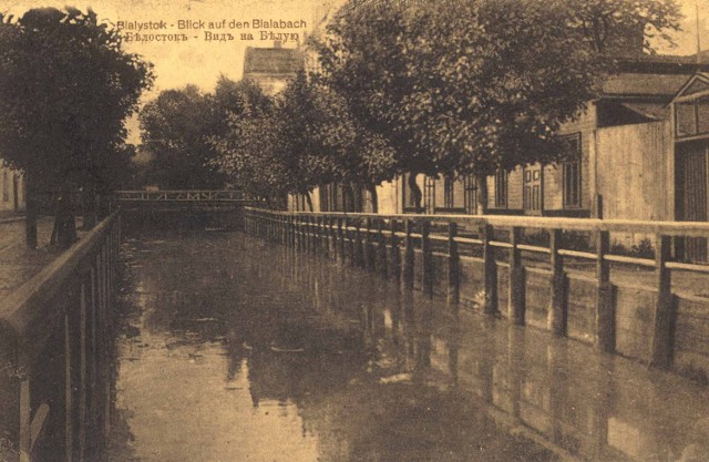 (reprodukcja przedwojennej pocztówki ze zbiorów Muzeum Podlaskiego w Białymstoku)