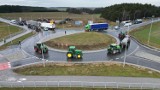 Opolscy rolnicy zablokowali dojazd do autostrady A4. To początek protestów przeciw "Zielonemu Ładowi" i importowaniu zbóż