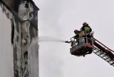 Pożar bloku w Łowiczu (FOTO)