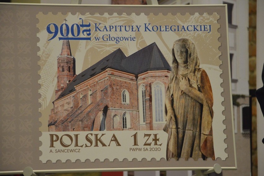 Głogowska kolegiata trafiła na znaczek pocztowy. Zaprezentowano go w zamku. ZDJĘCIA