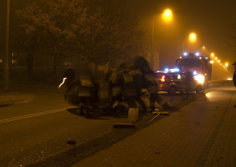 Policja w Kwidzynie: 22-latek dachował samochodem na prostej drodze