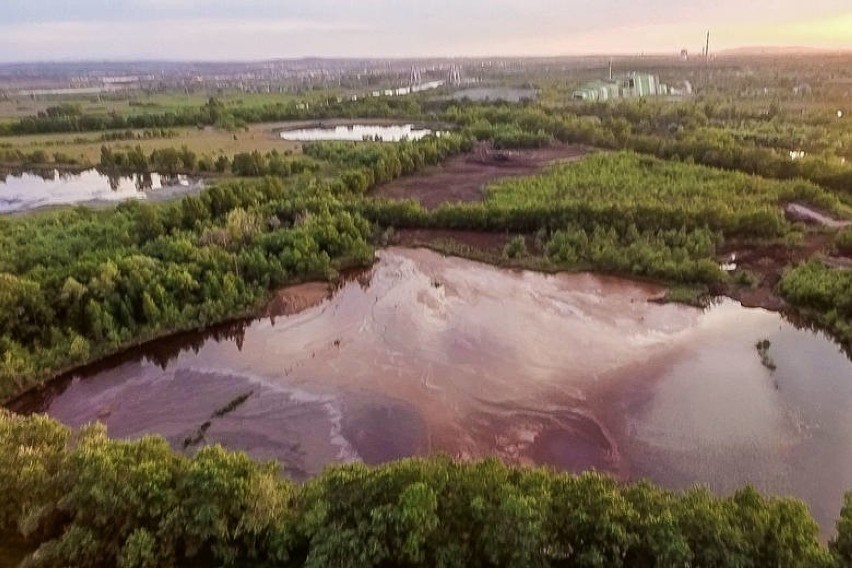 Do stawów osadowych spływają ścieki z huty Arcelor Mittal