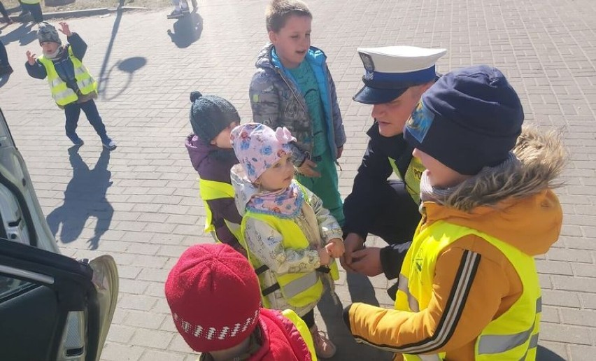 Policjanci spotkali się z przedszkolakami z gminy Ryjewo.