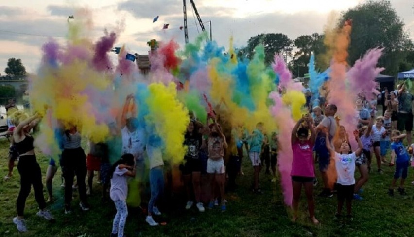 Piknik Rodzinny Organizacji Pozarządowych w Sztutowie. Moc kolorów nad Wisłą Królewiecką