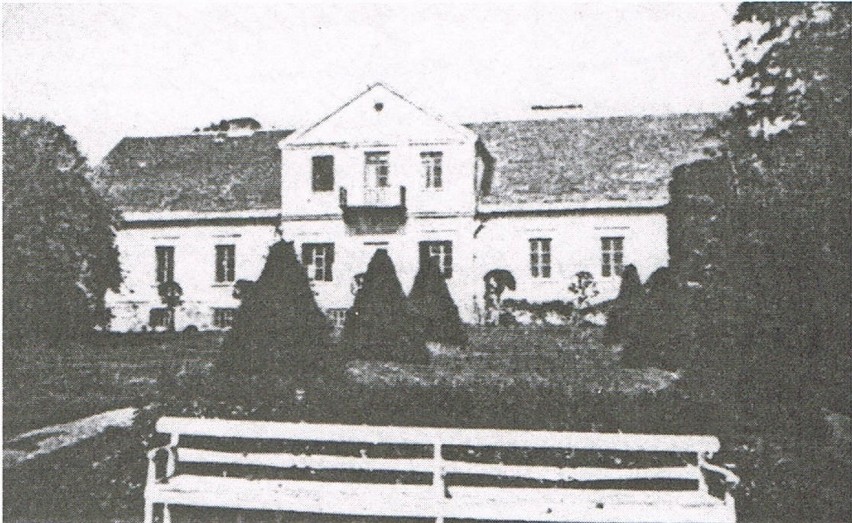 Dwór w Nadrożu od strony ogrodu (fot. z 1936 r.)