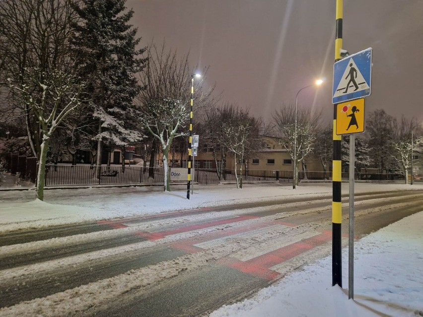 Zimowy, wieczorny spacer ulicami Starogardu Gdańskiego ZDJĘCIA
