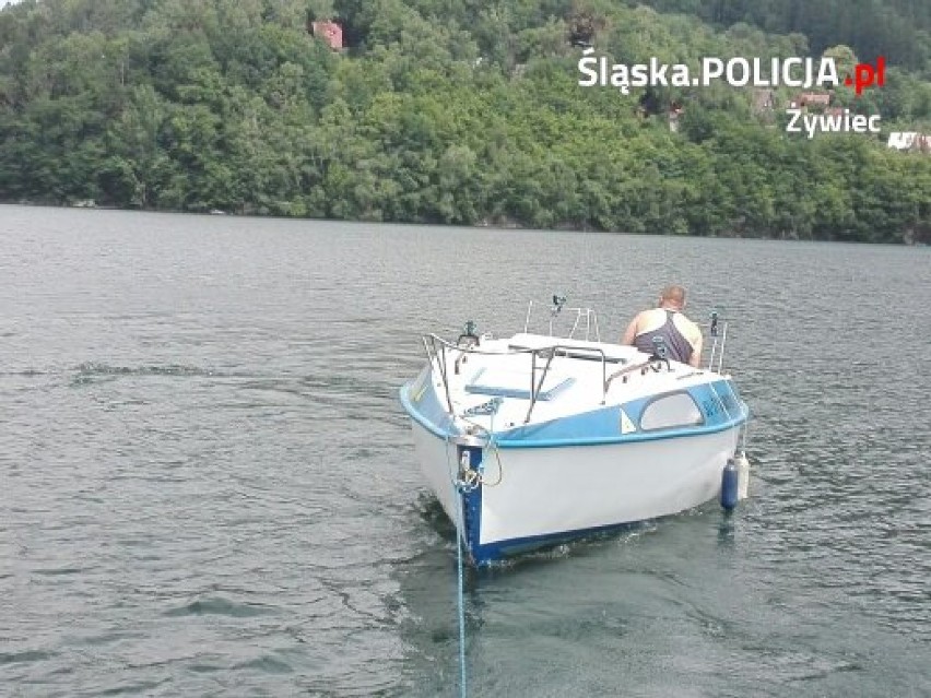 Policjanci ratują życie na Jeziorze Międzybrodzkim. Było groźnie... [ZDJĘCIA]