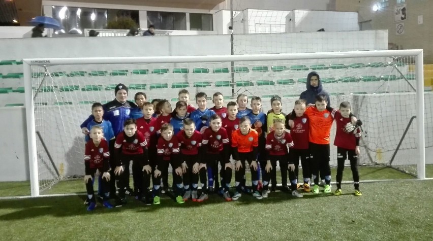 RAP Radomsko w Hiszpanii. Młodzi piłkarze grają mecze i zwiedzają