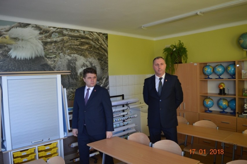 Gaszyn: W Szkole Podstawowej otwarto eko-pracownię[ZDJĘCIA]