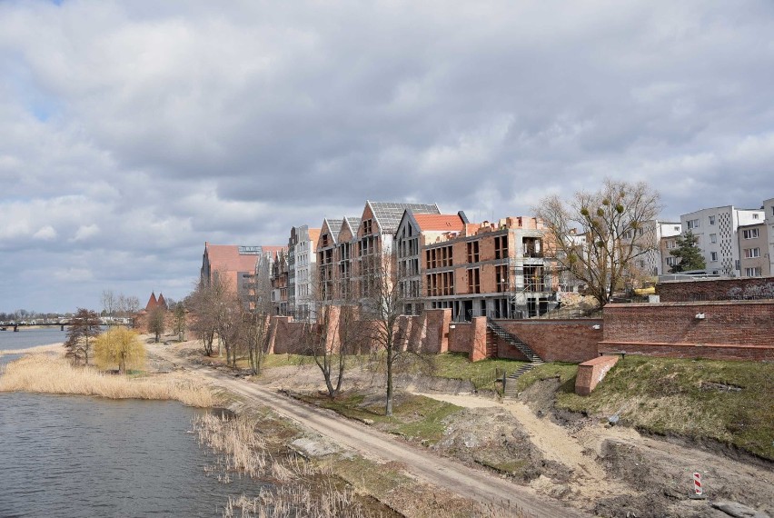 Malbork. Zabudowa na Starym Mieście tak wygląda obecnie [ZDJĘCIA]. Coraz bardziej widać efekty prywatnej inwestycji