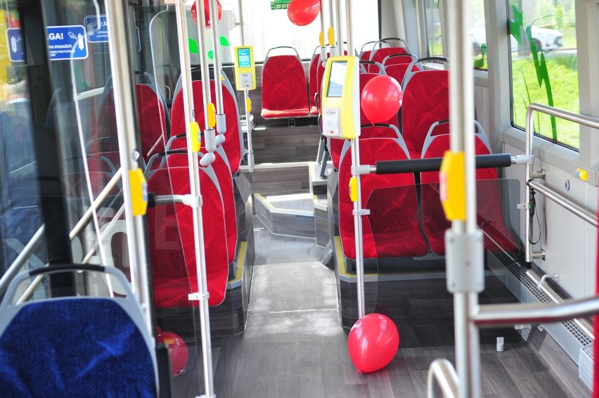 1 czerwca uroczyście przywitano nowe autobusy w Świdnicy.