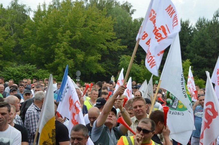 W poprzednich latach pracownicy spółek PGE protestowali...