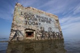 Trójmiejski artysta Peter Fuss wykonał graffiti na bunkrze w Gdyni Orłowie [WIDEO,ZDJĘCIA]
