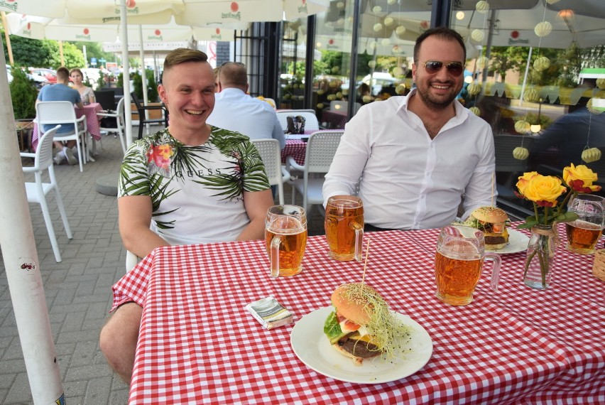 Kuchenne rewolucje w Białymstoku. Hot Burger Bistro już otwarty dla klientów. Jak teraz wygląda? [zdjęcia, wideo]