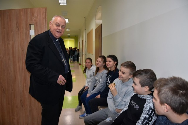 Katolicka Szkoła Podstawowa ma nową siedzibę w Legnicy.
