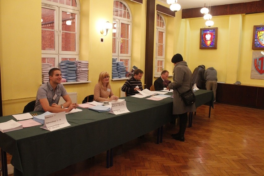 Wybory w Siemianowicach 2014: Trwają wybory. Nie było...