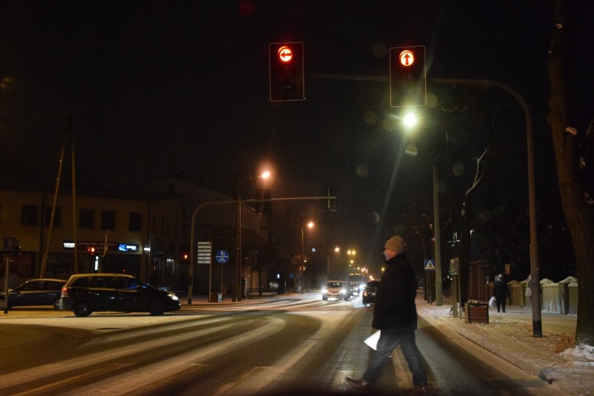 Zima na drogach Zduńskiej Woli. Miasto dopiero szuka firmy na nowy rok