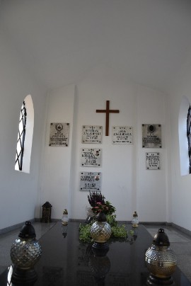 Cmentarz Parafii pw. św. Michała Archanioła w Dobrzecu ZDJĘCIA | Kalisz  Nasze Miasto