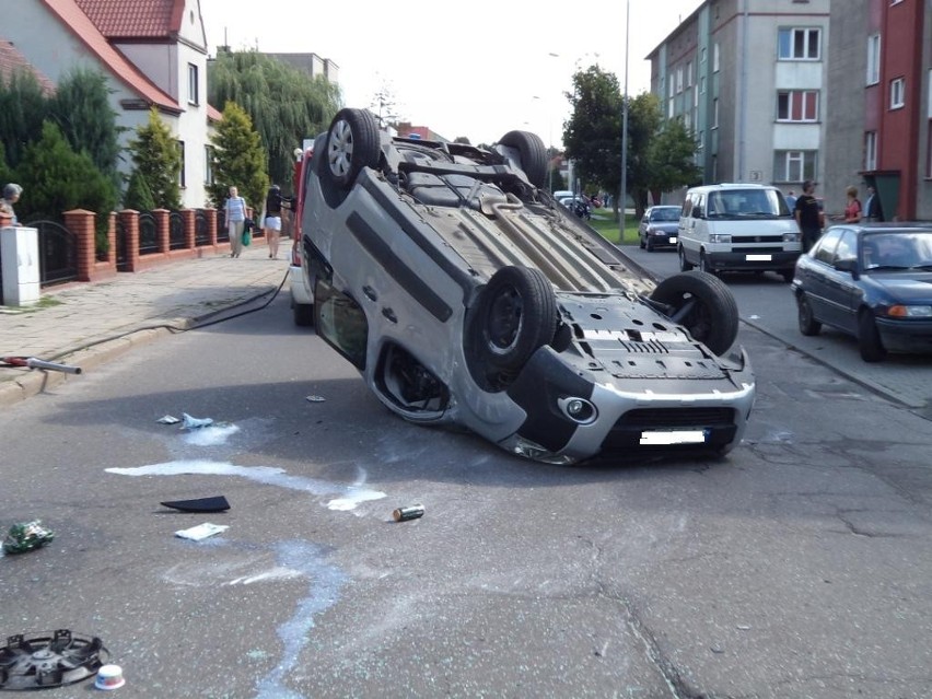 Dachowanie na ul. Małachowskiego. Policja zorganizowała objazdy