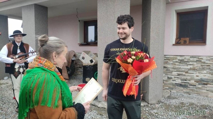 Powitanie Oskara Kwiatkowskiego w domu w Białym Dunajcu