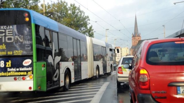 Świąteczne zmiany w komunikacji miejskiej w Szczecinie. Dodatkowe autobusy po sylwestrze miejskim