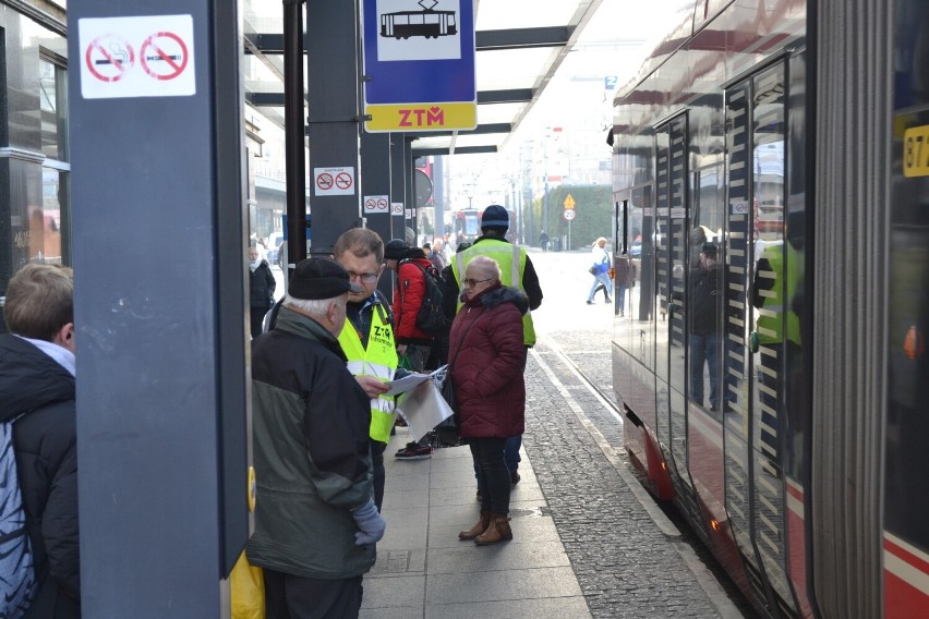 Sprawdziliśmy jak funkcjonuje komunikacja zastępcza. Trwa remont linii tramwajowej Chorzów-Katowice