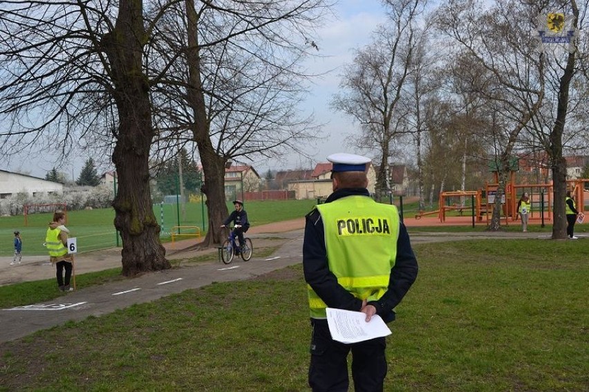 Turniej BRD w Malborku. Uczniowie "dwójki" znają się na ruchu drogowym