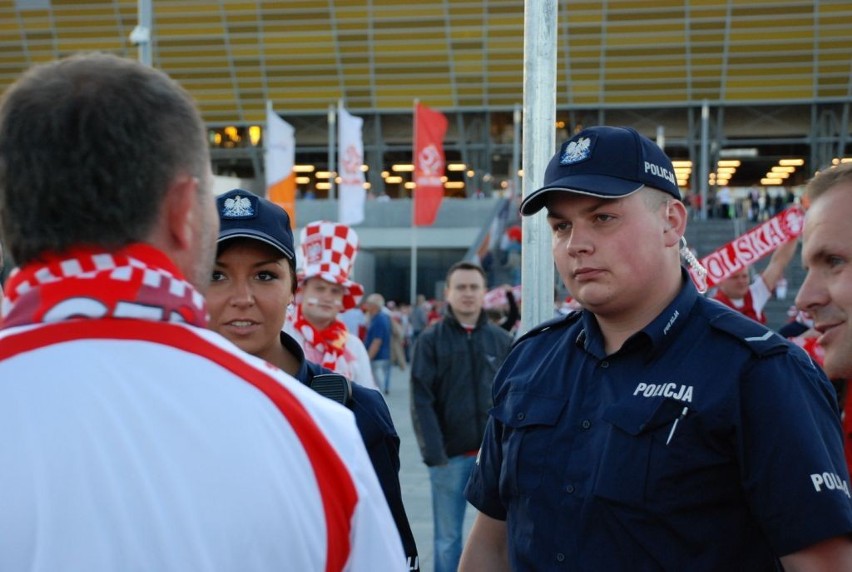 Policja chwali kibiców za utrzymanie porządku i odpowiedzialność w dniu meczu Polska - Niemcy