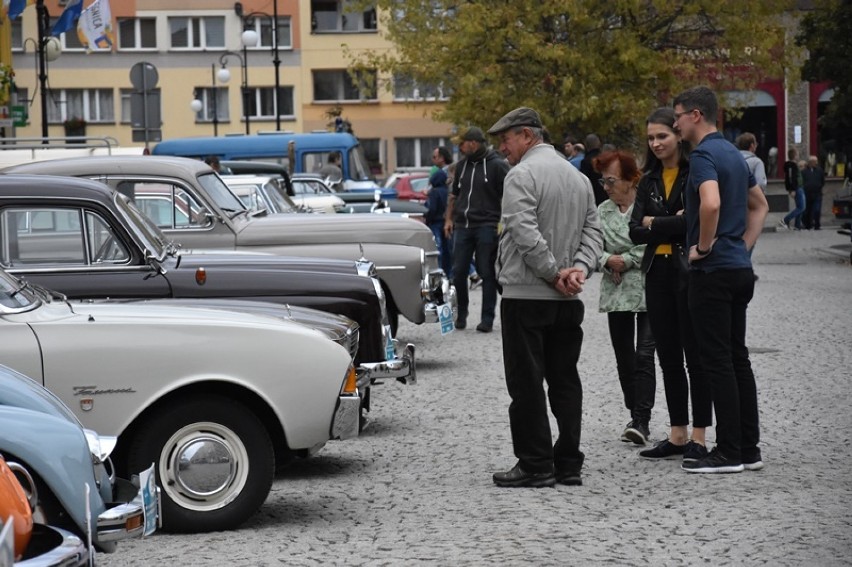 Legnicki Międzynarodowy Rajd Pojazdów Zabytkowych [ZDJĘCIA]