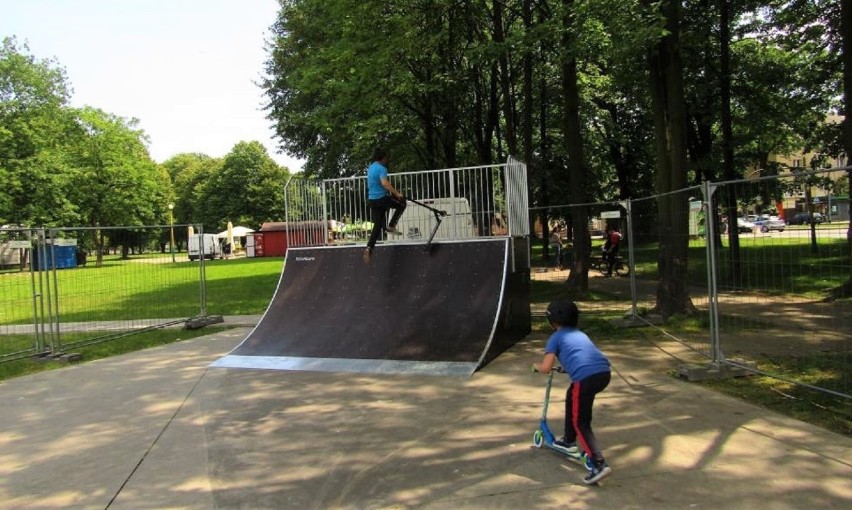 W ostatnich latach skatepark w Brzeszczach był...