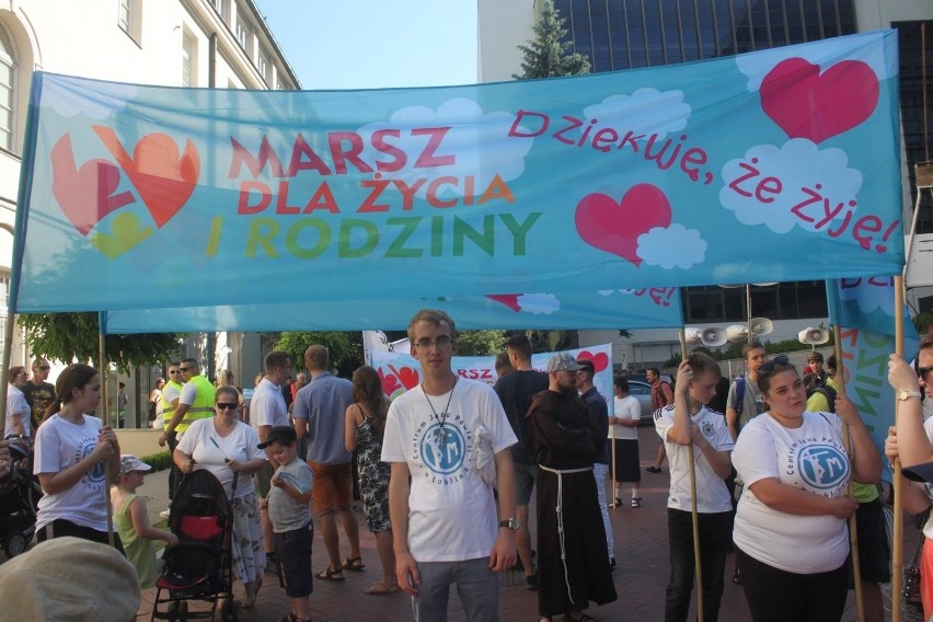 Marsz dla Życia i Rodziny w Lublinie. Ulicami przemaszerowało ok. 1,5 tys. osób.
