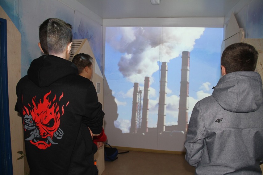 Wojewódzki Fundusz Ochrony Środowiska promował w Tomaszowie program "Czyste powietrze" ZDJĘCIA