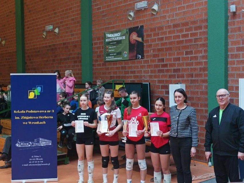 Siatkarze i siatkarki z powiatu szamotulskiego rywalizowali na Mistrzostwach Powiatu w ramach Igrzysk Młodzieży Szkolnej!