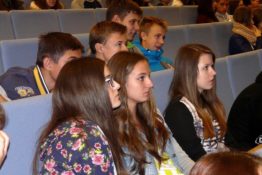 W Skierniewicach porozmawiali z młodzieżą o dopalaczach