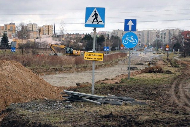 Trwa remont ulicy Sikorskiego w Legnicy.