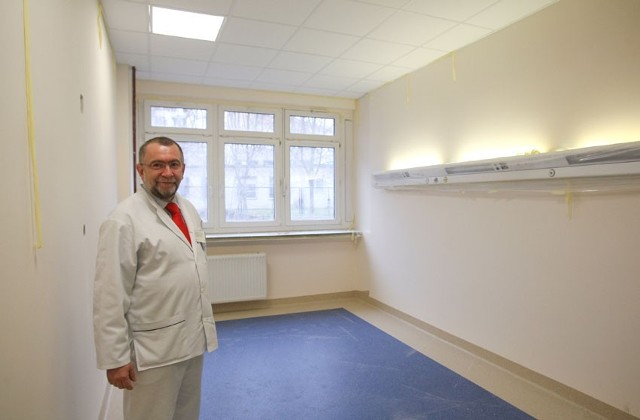 - Pomieszczenie, w którym znajdzie się system cewników i urządzeń do zabiegów brachyterapii, będzie połączone z salą operacyjną - mówi dr Janusz Sobotkowski.