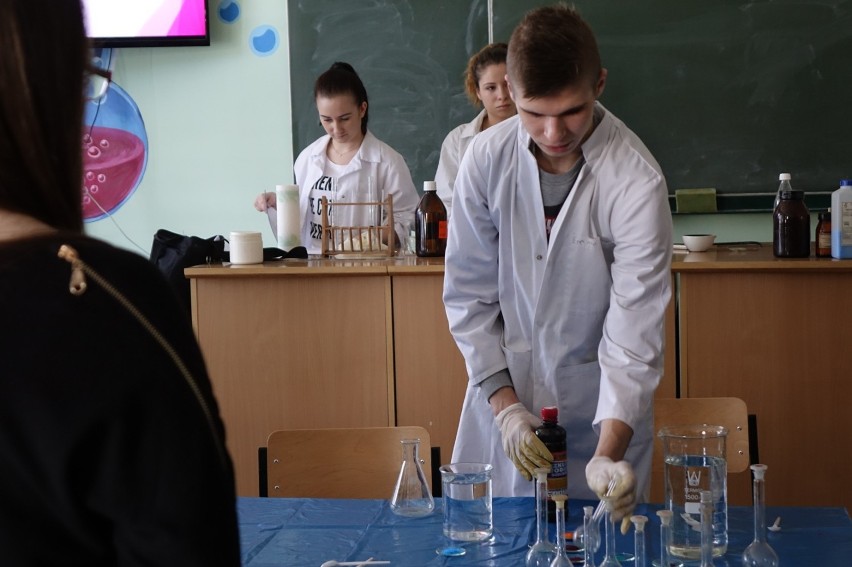 LO w Kole: Warsztaty chemiczne dla gimnazjalistów