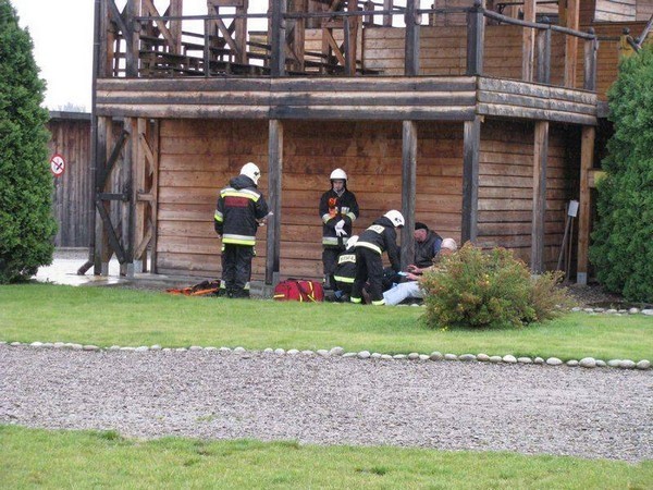 Ćwiczenia 'Pielgrzym 2011': zagrożenie terrorystyczne i pożar ołtarza papieskiego [ZDJĘCIA]