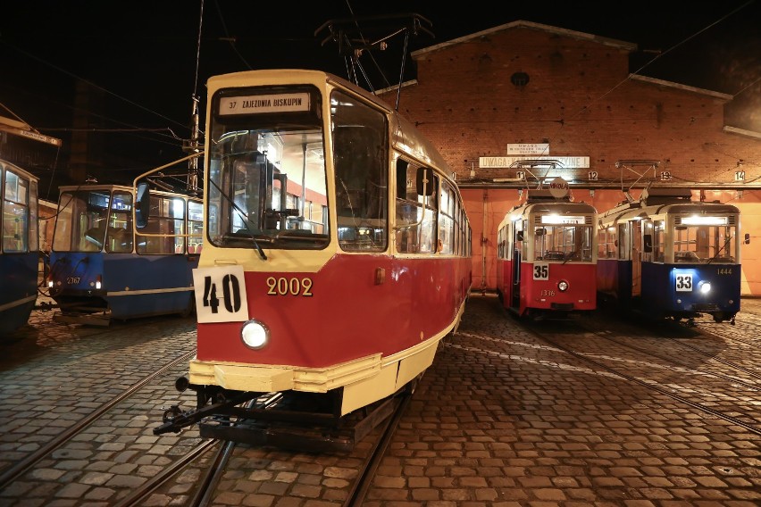 Zabytkowym tramwajem do zajezdni Dąbie i na nocną wycieczkę (PROGRAM IMPREZY)