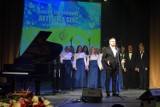 „Artyleria Serc – wspieramy Ukrainę”. Niezwykły koncert w Wojewódzkim domu Kultury w Kielcach (ZDJĘCIA)