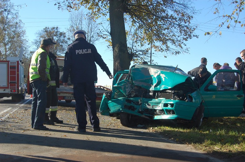 Gm. Gardeja. W Otłówku doszło do wypadku. Kierowca nieprzytomny [FOTO]