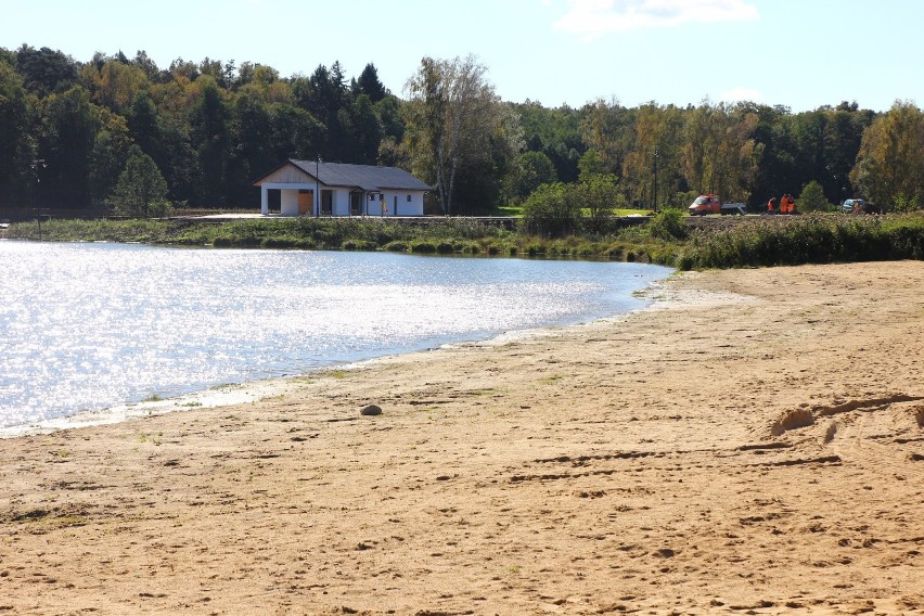 Pod Łodzią, w Lisowicach, powstaje park wodny. Z jakich atrakcji będzie można tam skorzystać?