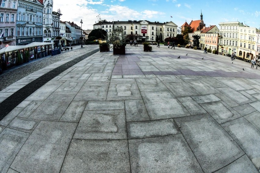 19.10.2021 bydgoszcz  stary rynek bydgoszcz bardzo brudne...