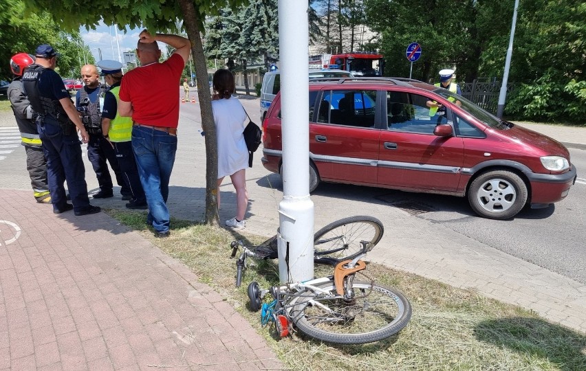 Wypadek w Przemyślu. Na ul. Ofiar Katynia kierująca oplem potrąciła rowerzystkę [ZDJĘCIA]