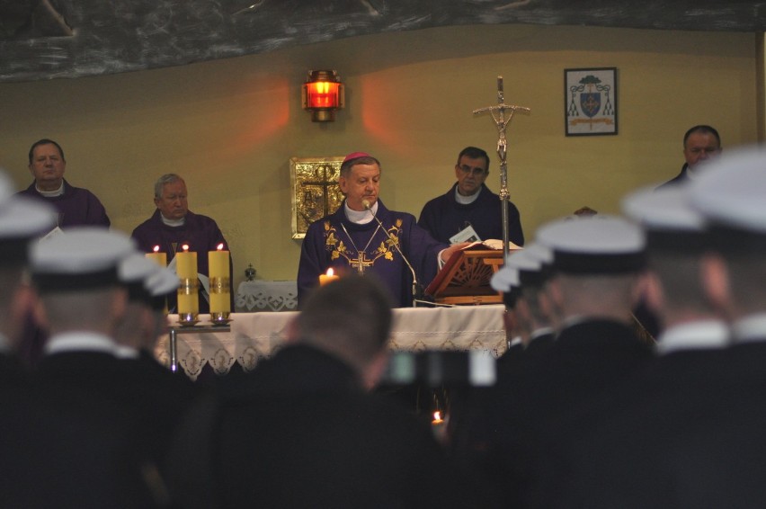 Pogrzeb oficerów Marynarki Wojennej w Gdyni