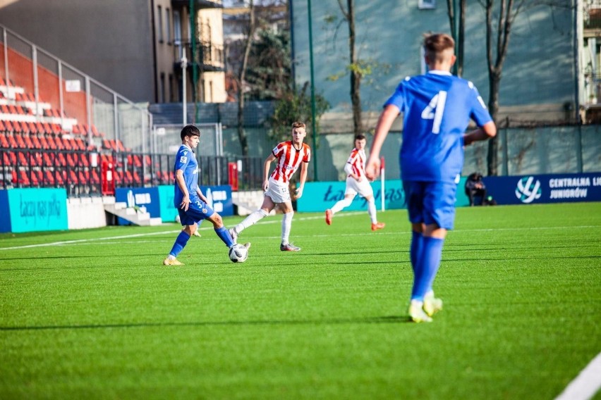 Mecz CLJ U-17 Cracovia - Wisła Kraków na sztucznym boisku...