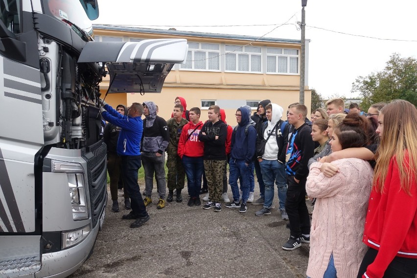 Chełm. Uczniowie z ZSEiT wygrali ogólnopolski konkurs o bezpieczeństwie na drodze 