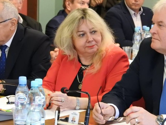 Alicja Konopka nie należy do żadnej partii politycznej. Co zdaniem, radnego Chludzińskiego jest ważne, przy pełnieniu tak odpowiedzialnej funkcji w samorządzie.